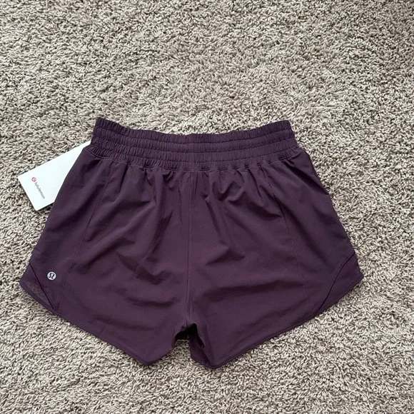 lululemon athletica Hotty Hot Shorts - Picture 5 of 7